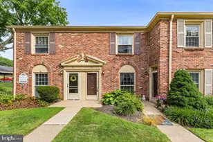 118 Cheshire Dr, Penllyn, PA 19422 - Photo 2