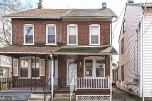 424 Beech St, Pottstown, PA 19464 - Photo 1