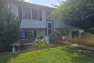 970 Valley Ln, Pottstown, PA 19464 - Photo 1