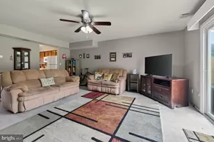 1805 Pennland Ct, Lansdale, PA 19446 - Photo 4