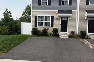 15 Castle Dr, Gilbertsville, PA 19525 - Photo 2