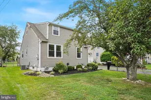 105 Loller Rd, Hatboro, PA 19040 - Photo 2
