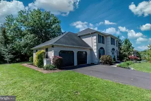 1645 Potter Dr, Pottstown, PA 19464 - Photo 6