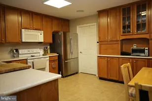 114 Arbour Ct, North Wales, PA 19454 - Photo 8
