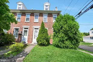 551 Spruce St, Pottstown, PA 19464 - Photo 2