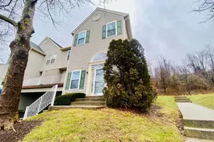 475 Stoneglen St, Collegeville, PA 19426 - Photo 1
