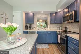 57 Village Dr, Schwenksville, PA 19473 - Photo 6