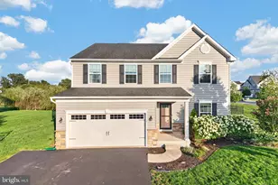 15 Blue Ridge Dr, Gilbertsville, PA 19525 - Photo 2