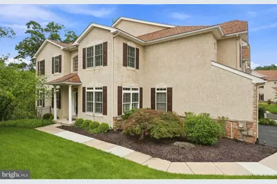 626 Greycliffe Ln, Ambler, PA 19002 - Photo 2