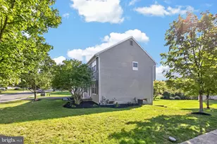 1045 Fallbrook Ln, Pottstown, PA 19464 - Photo 46