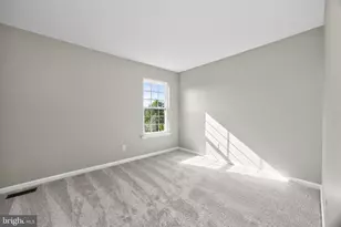 1045 Fallbrook Ln, Pottstown, PA 19464 - Photo 32