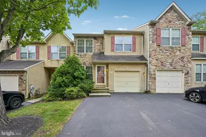 4 Dunkirk Court, Norristown, PA 19403 - Photo 2