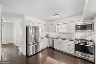1903 Parkside Ln, Harleysville, PA 19438 - Photo 14