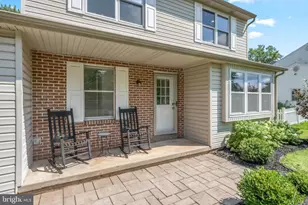 1903 Parkside Ln, Harleysville, PA 19438 - Photo 2