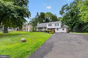 122 County Line Rd, Lansdale, PA 19446 - Photo 2