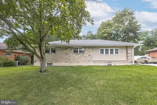193 Hoover Ave, Eagleville, PA 19403 - Photo 2