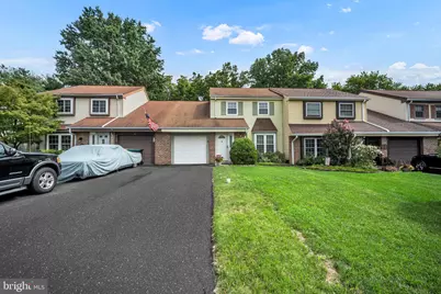 19 Green Woods Drive, Horsham, PA 19044 - Photo 2