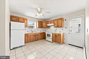 114 W 7th St, Bridgeport, PA 19405 - Photo 10