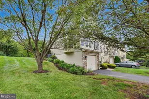 85 Brookview Ln, Pottstown, PA 19464 - Photo 2