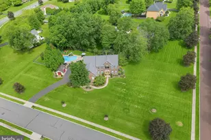 4144 Saddlebrook Rd, Collegeville, PA 19426 - Photo 2