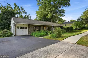 840 Delmont Dr, Wynnewood, PA 19096 - Photo 2
