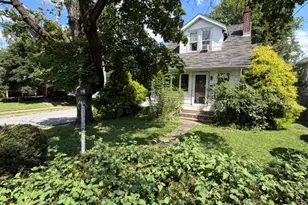 2149 Maplewood Ave, Abington, PA 19001 - Photo 2