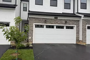 375 Aspen Wy, King of Prussia, PA 19406 - Photo 2