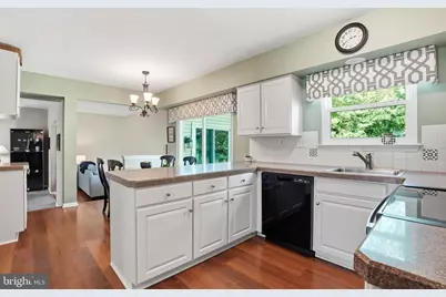 301 Grays Lane, Lansdale, PA 19446 - Photo 8