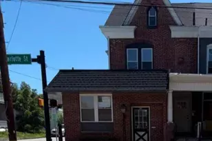 404 N Charlotte St, Pottstown, PA 19464 - Photo 1