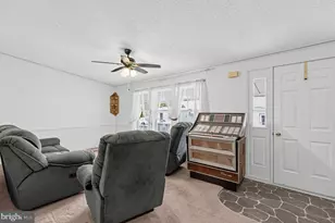 414 Oak Dr, Green Lane, PA 18054 - Photo 8