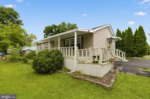 414 Oak Dr, Green Lane, PA 18054 - Photo 2