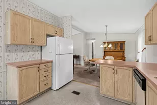 414 Oak Dr, Green Lane, PA 18054 - Photo 16