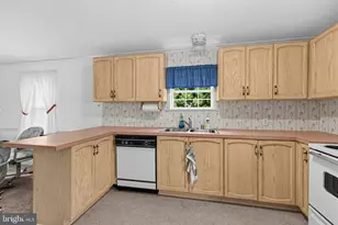 414 Oak Dr, Green Lane, PA 18054 - Photo 14