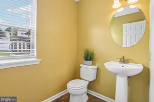 1289 Meadowview Dr, Pottstown, PA 19464 - Photo 16
