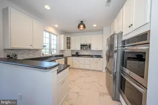 412 Merion Hill Ln, West Conshohocken, PA 19428 - Photo 10