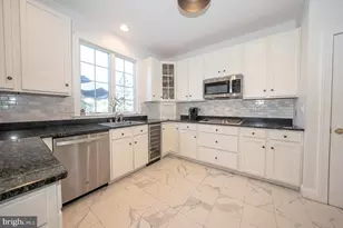 412 Merion Hill Ln, West Conshohocken, PA 19428 - Photo 12