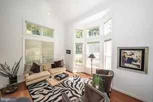 412 Merion Hill Ln, West Conshohocken, PA 19428 - Photo 4