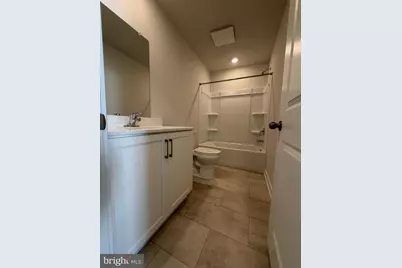 39 E Front Street, Bridgeport, PA 19405 - Photo 32