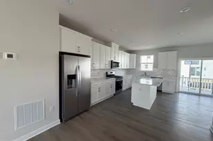 39 E Front St, Bridgeport, PA 19405 - Photo 12