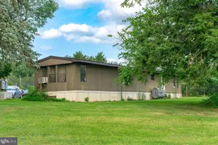 2071 Baus Rd, East Greenville, PA 18041 - Photo 28