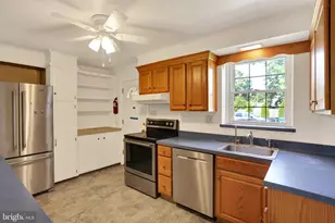 275 Grace St, Pottstown, PA 19464 - Photo 18