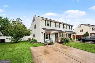 2021 Easter Ave, Harleysville, PA 19438 - Photo 2
