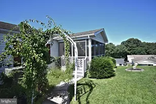 1047 Scenic View Dr, Schwenksville, PA 19473 - Photo 42