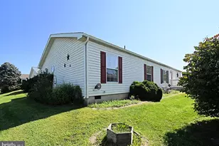 1047 Scenic View Dr, Schwenksville, PA 19473 - Photo 48