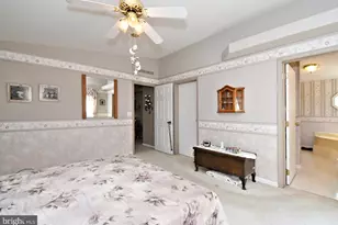 1047 Scenic View Dr, Schwenksville, PA 19473 - Photo 20