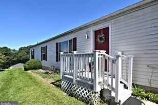 1047 Scenic View Dr, Schwenksville, PA 19473 - Photo 4