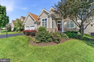 618 Regency Hills Dr, Collegeville, PA 19426 - Photo 2