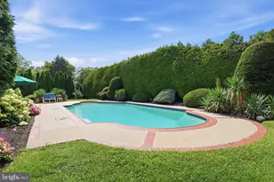 1027 Corn Crib Dr, Huntingdon Valley, PA 19006 - Photo 2