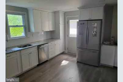 130 E 8th Avenue, Conshohocken, PA 19428 - Photo 2