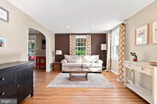 203 Larrimore Ln, Erdenheim, PA 19038 - Photo 2